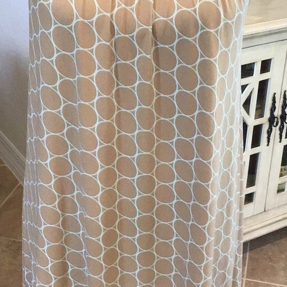 BCBG Maxazria sleeveless stretch material dress, tan/pale gree, size M - Picture 3 of 7